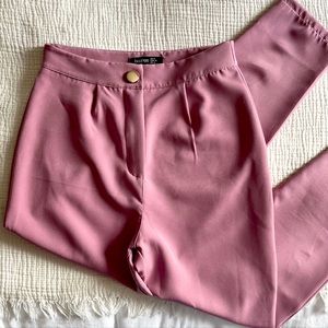 Mauve Boohoo Trousers. Size 4, fits like a 26